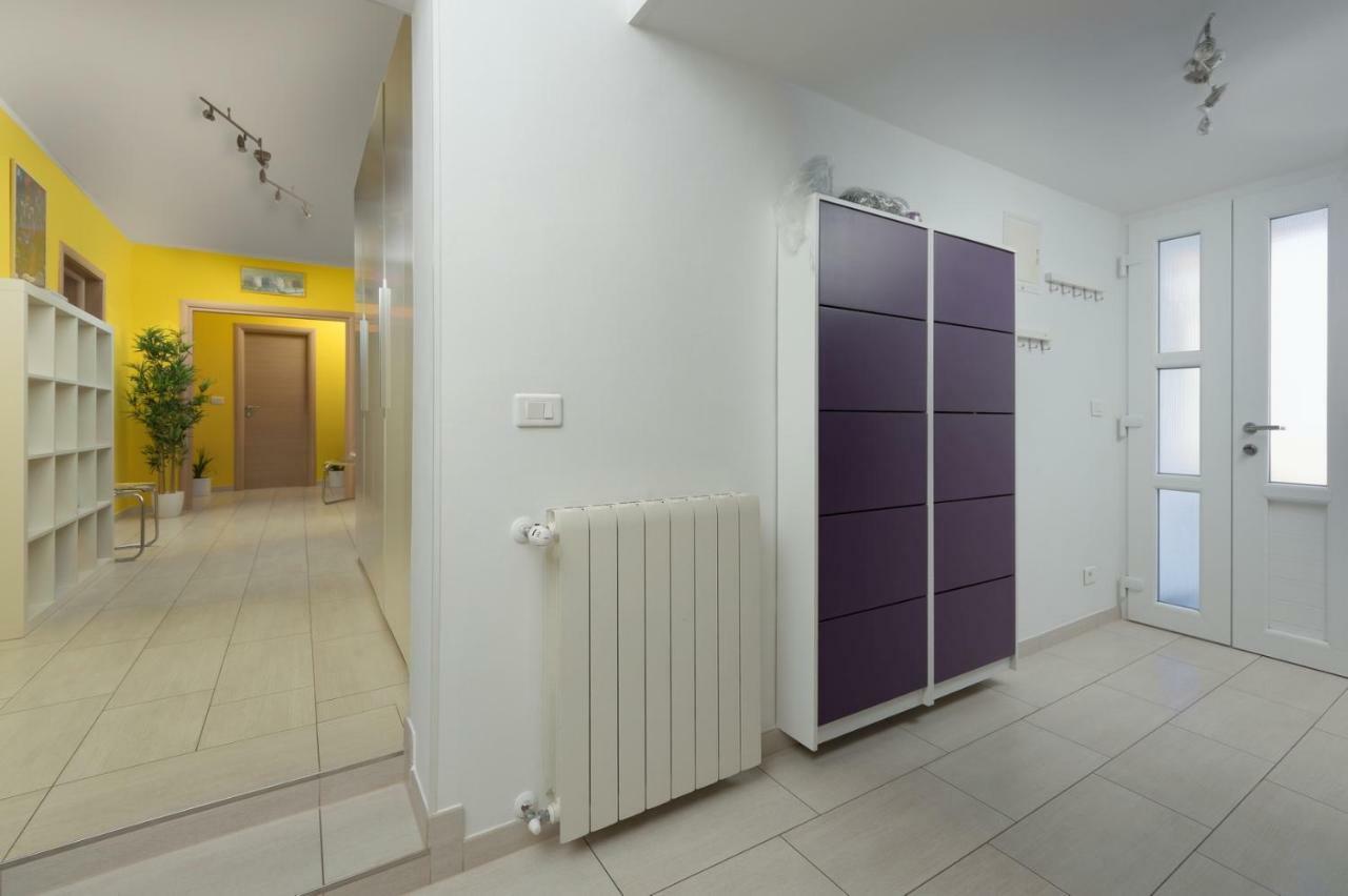 Rainbow Apartment Pula Exterior photo